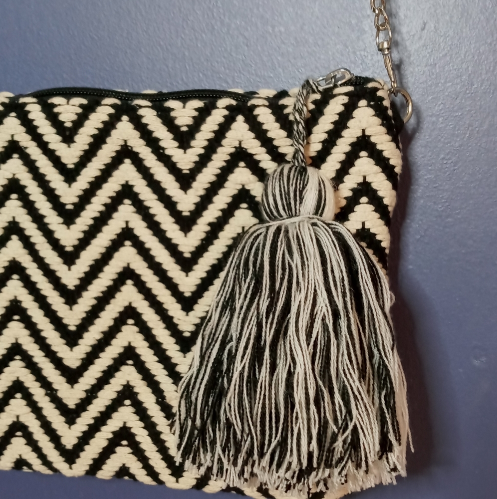Zigzag Pattern Purse - image 1